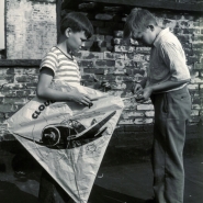 engel-shoeshineboy withkite